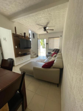 Casa en privada con alberca